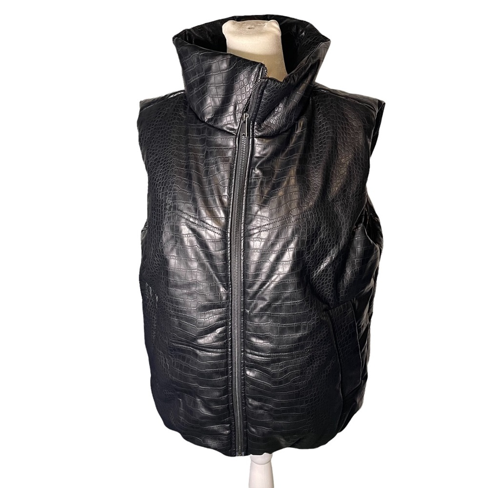 NWT open edit Nordstrom puffer vest full zip black faux snakeskin women medium